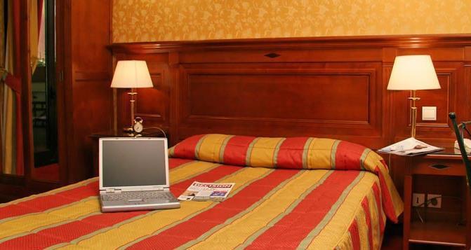 Elysees Niel Hotel Parijs